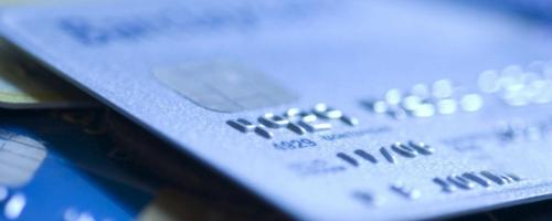 信用卡超出信用额度会怎样啊 被降额度的信用卡还会恢复额度吗